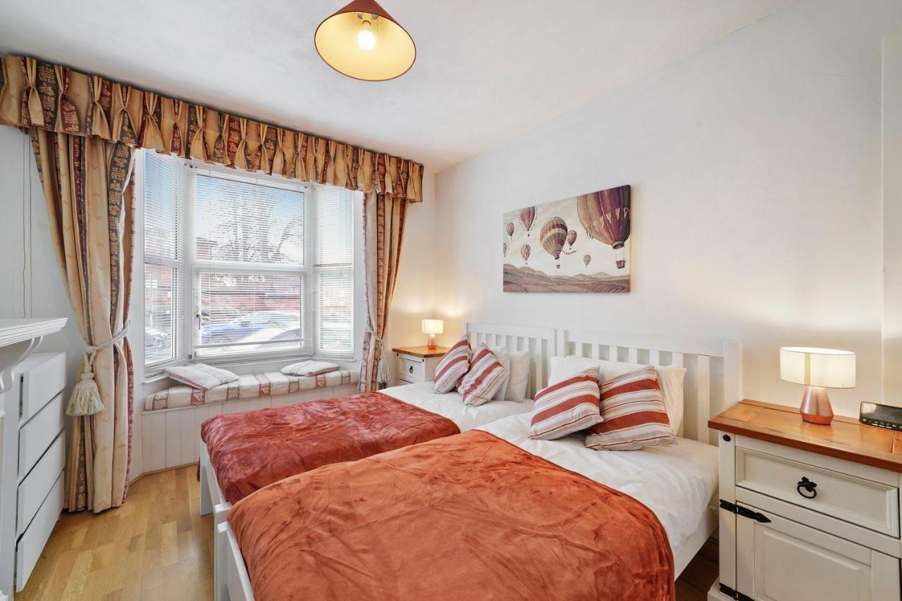 Comfortable 2 Bedroom Property, Maidstone Zewnętrze zdjęcie